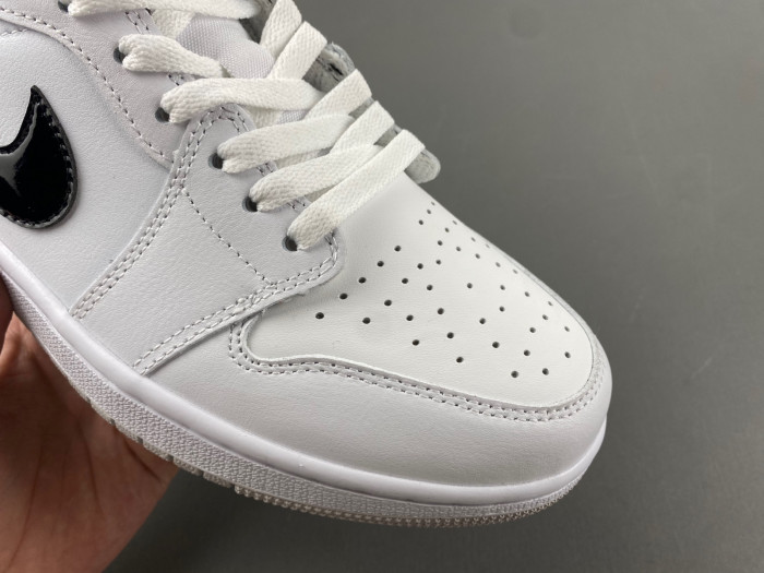 Air Jordan 1 Retro Low 