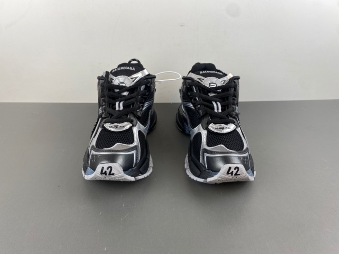 BLCG Runner Sneaker 772774 W3RNY 0322