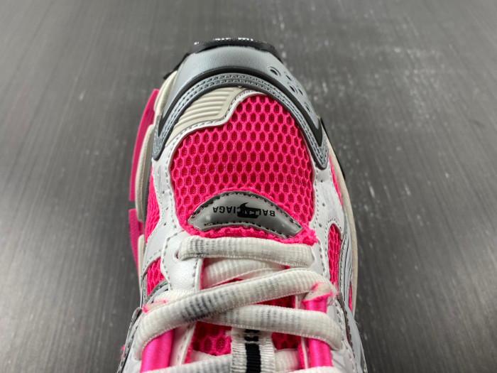 BLCG Runner Sneaker 677402 W3RBN 9155