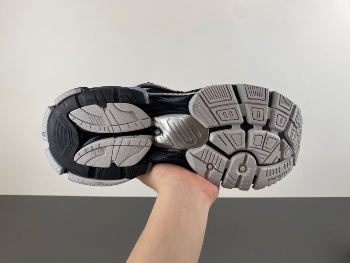 BLCG Runner Sneaker 772774 W3RNY 0322