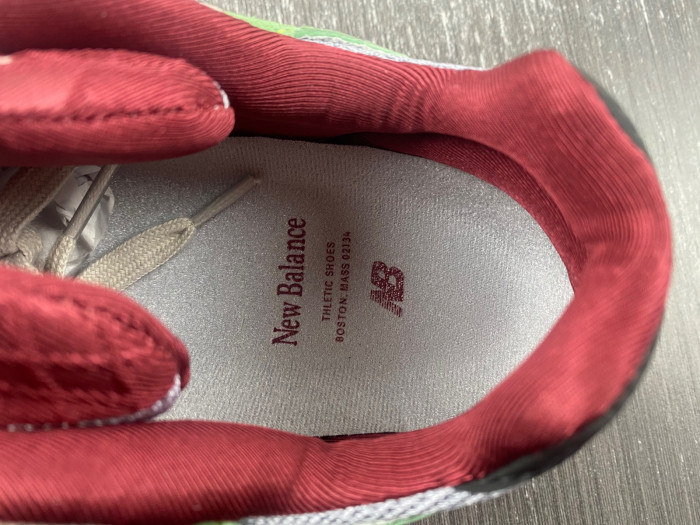 N3W BLANCE SNEAKER M990AG3