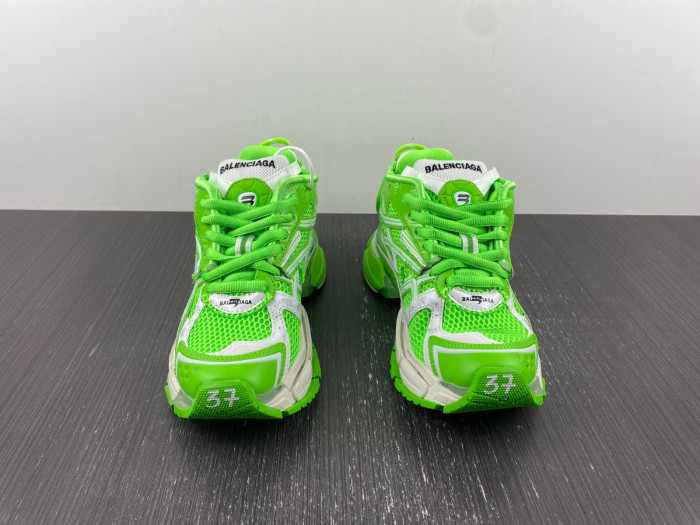 BLCG Runner Sneaker 677402 W3RBM 3590