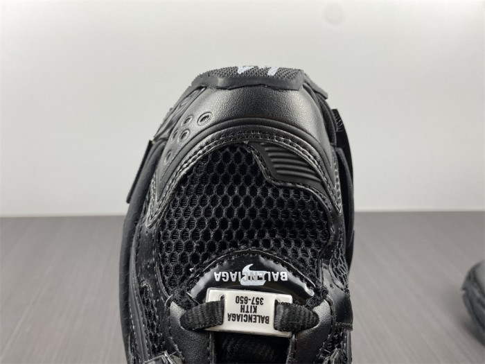 BLCG RUNNER SNEAKER 677403 W3RA9 1000