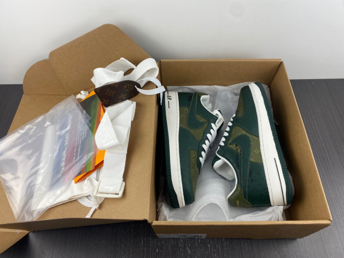 Nike Air Force 1