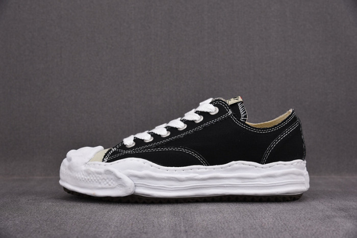 MAISON MIHARA YASUHIRO SNEAKER