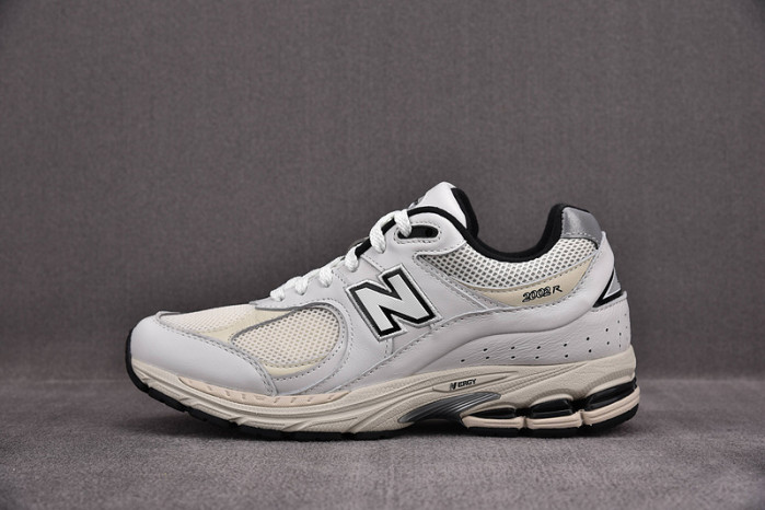 N3W BLANCE SNEAKER
