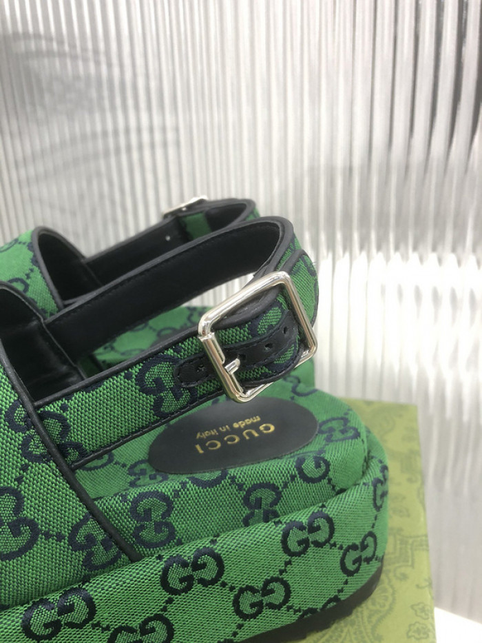 Gu66 SLIPPERS