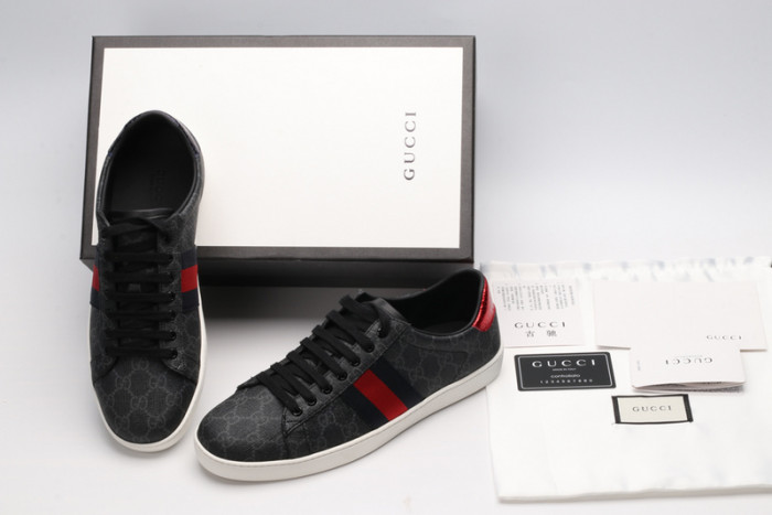 Gu66 Ace Embroidered Low-Top Sneaker