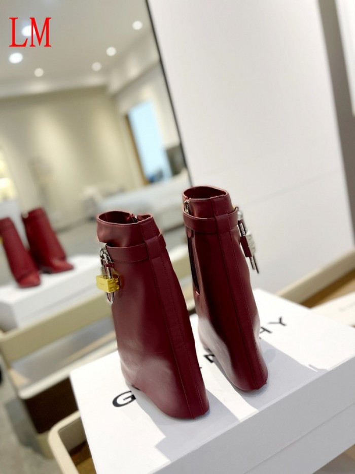 G1VENCHY BOOTS