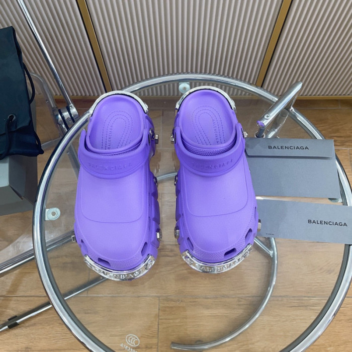 BLCG SLIPPERS