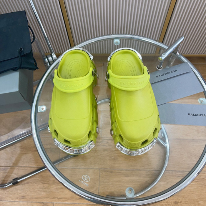BLCG SLIPPERS
