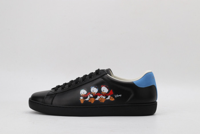 Gu66 Ace Embroidered Low-Top Sneaker
