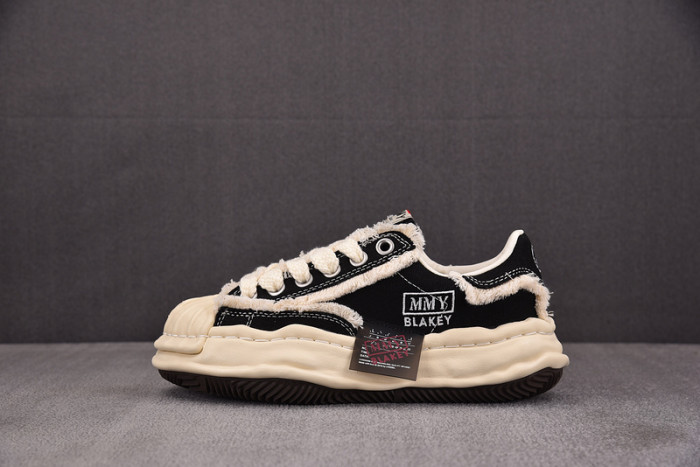 xVESSEL x MAISON MIHARA YASUHIRO SNEAKER