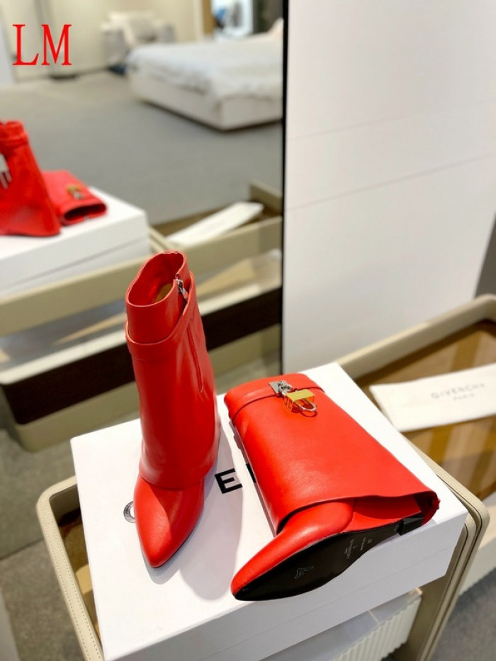 G1VENCHY BOOTS