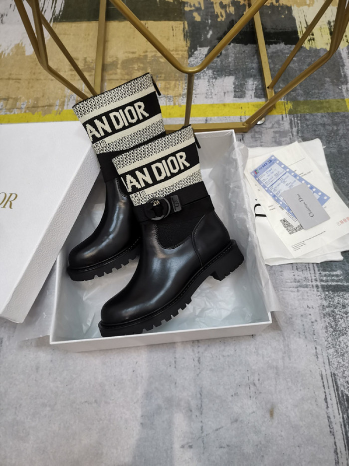 D10R Female boots