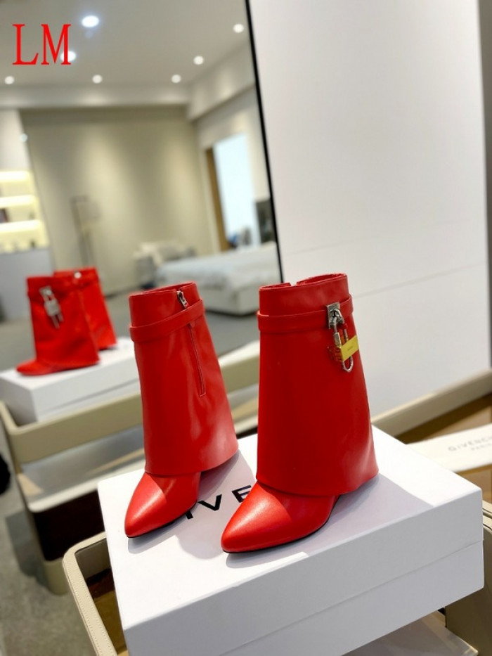 G1VENCHY BOOTS