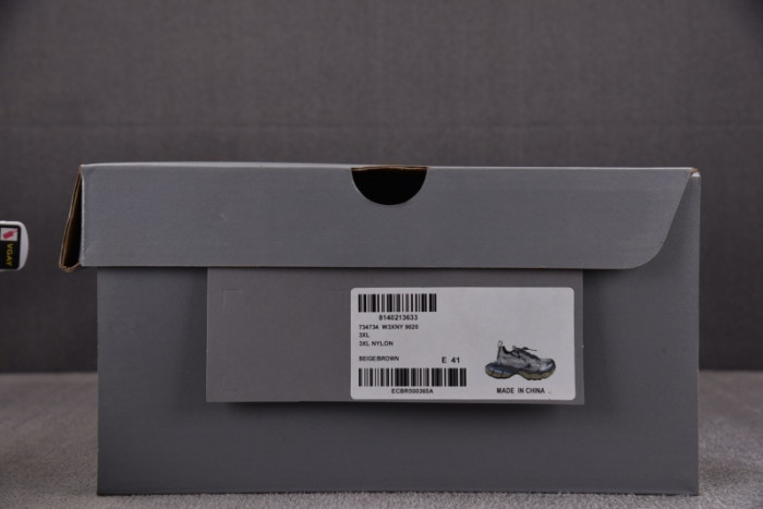 BLCG 3XL SNEAKER 734734 W3XNY 9020