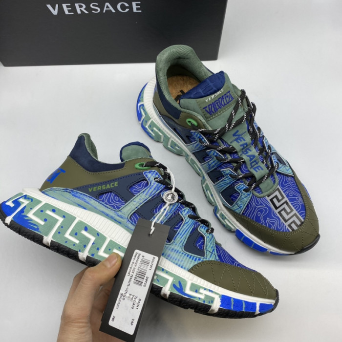 VERS SNEAKERS