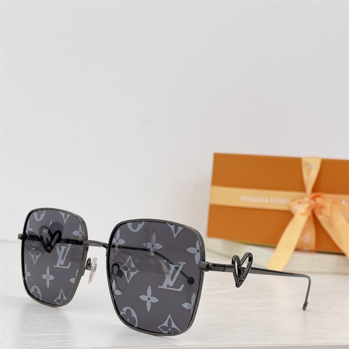 Lou1su1tt Sunglasses