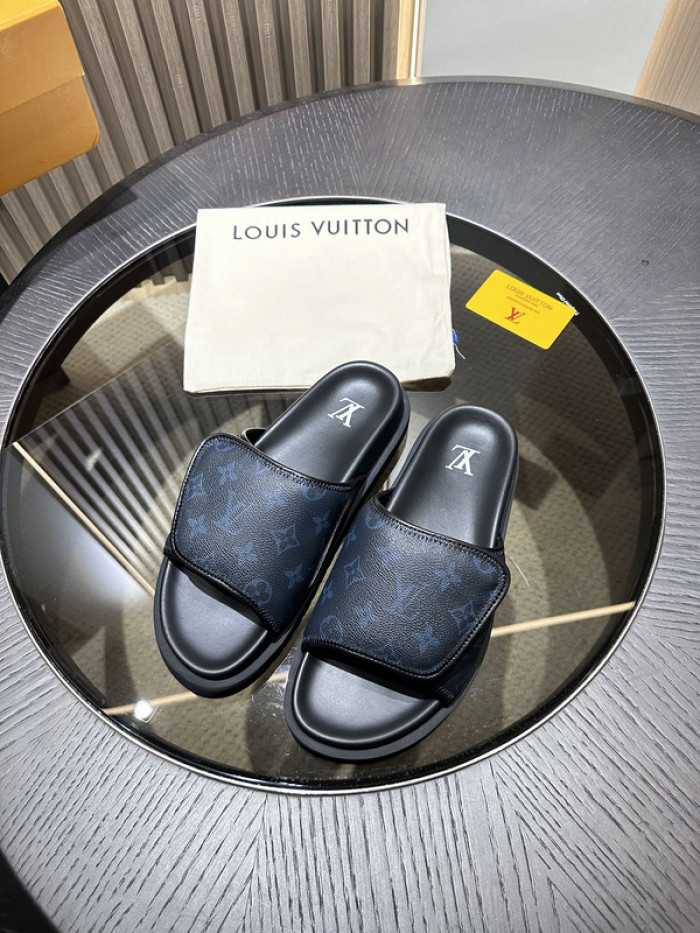 Lou1su1tt slides