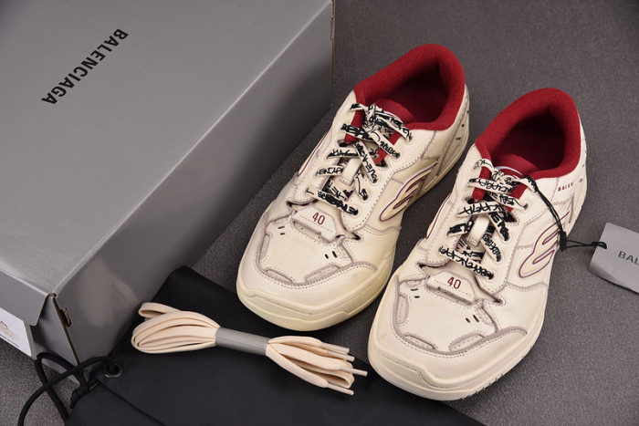 BLCG Hamptons Worn-out Sneaker 841765 WCURS 9960