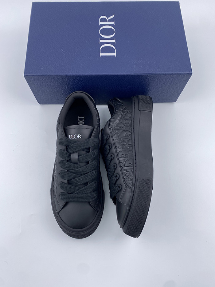 D10R B33 Sneaker