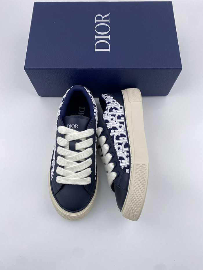D10R B33 Sneaker