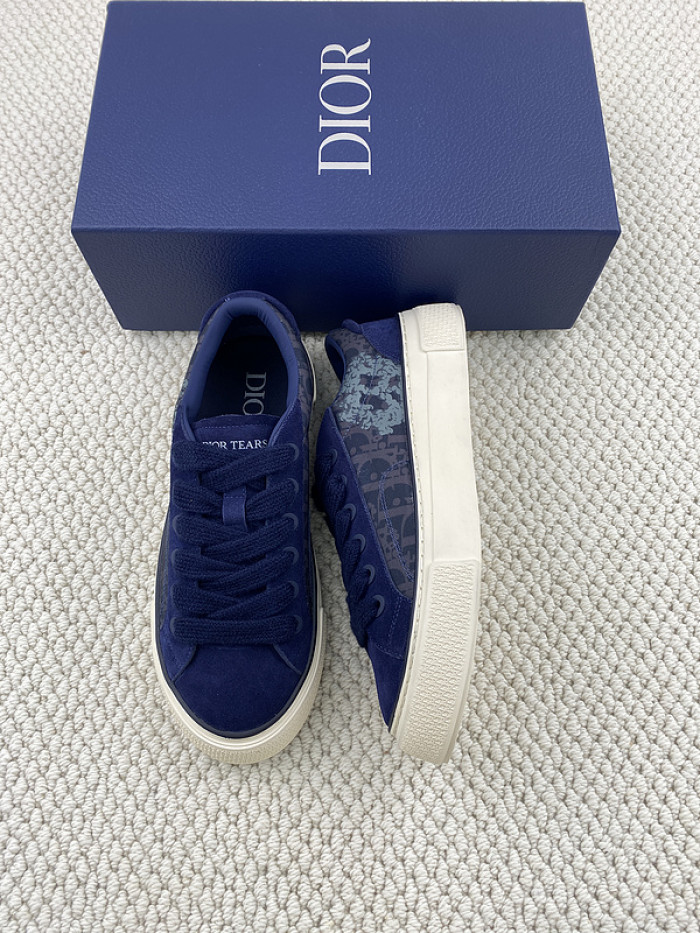 D10R B33 Sneaker