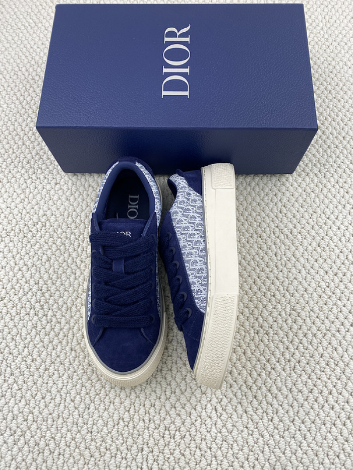 D10R B33 Sneaker