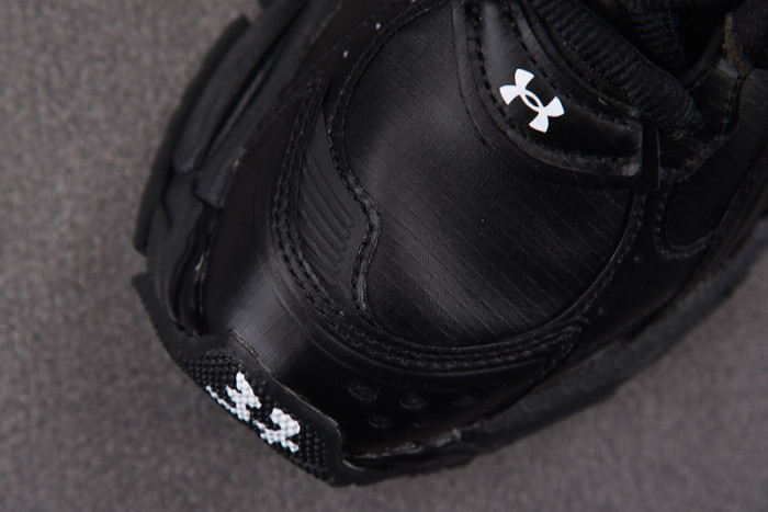BLCG Runner Sneaker 813794 WRUCU 1000