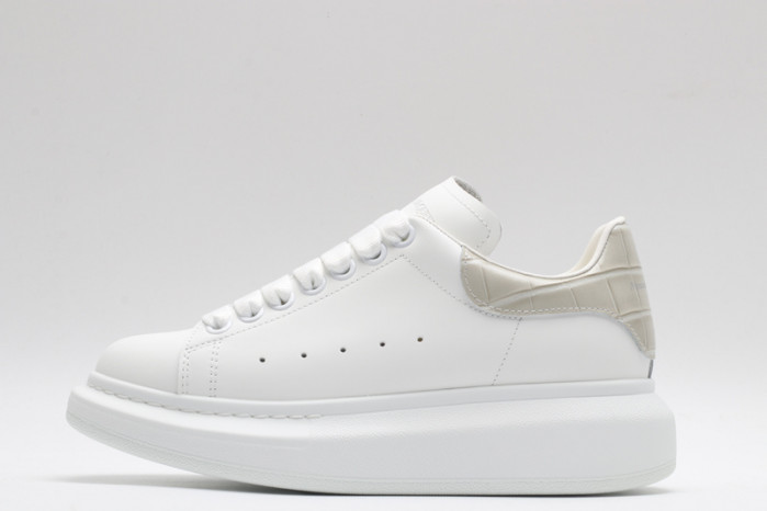 MQ Sneakers