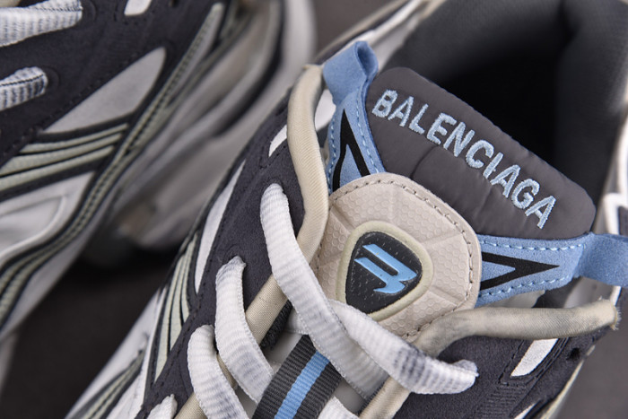 BLCG Runner Sneaker 772774 W3RMU 0150