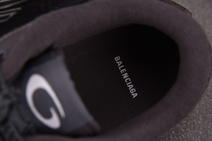 BLCG Hamptons Worn-out Sneaker 841765 WCURB 1190
