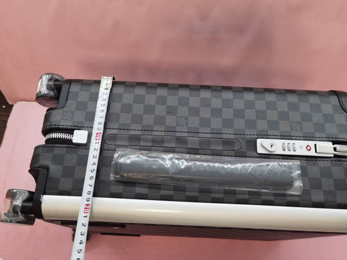 Lou1su1tt TRAVEL BOX