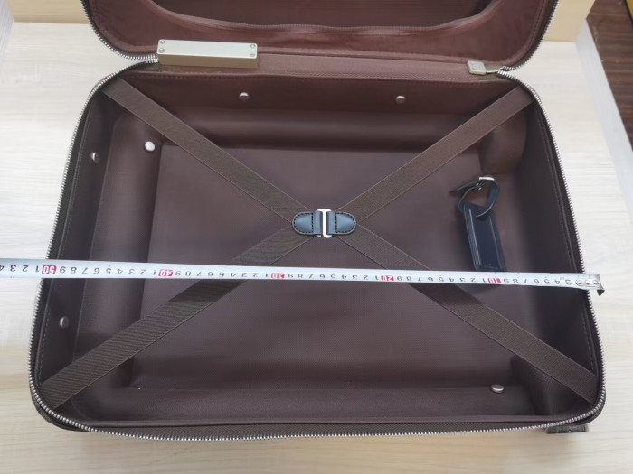 Lou1su1tt TRAVEL BOX